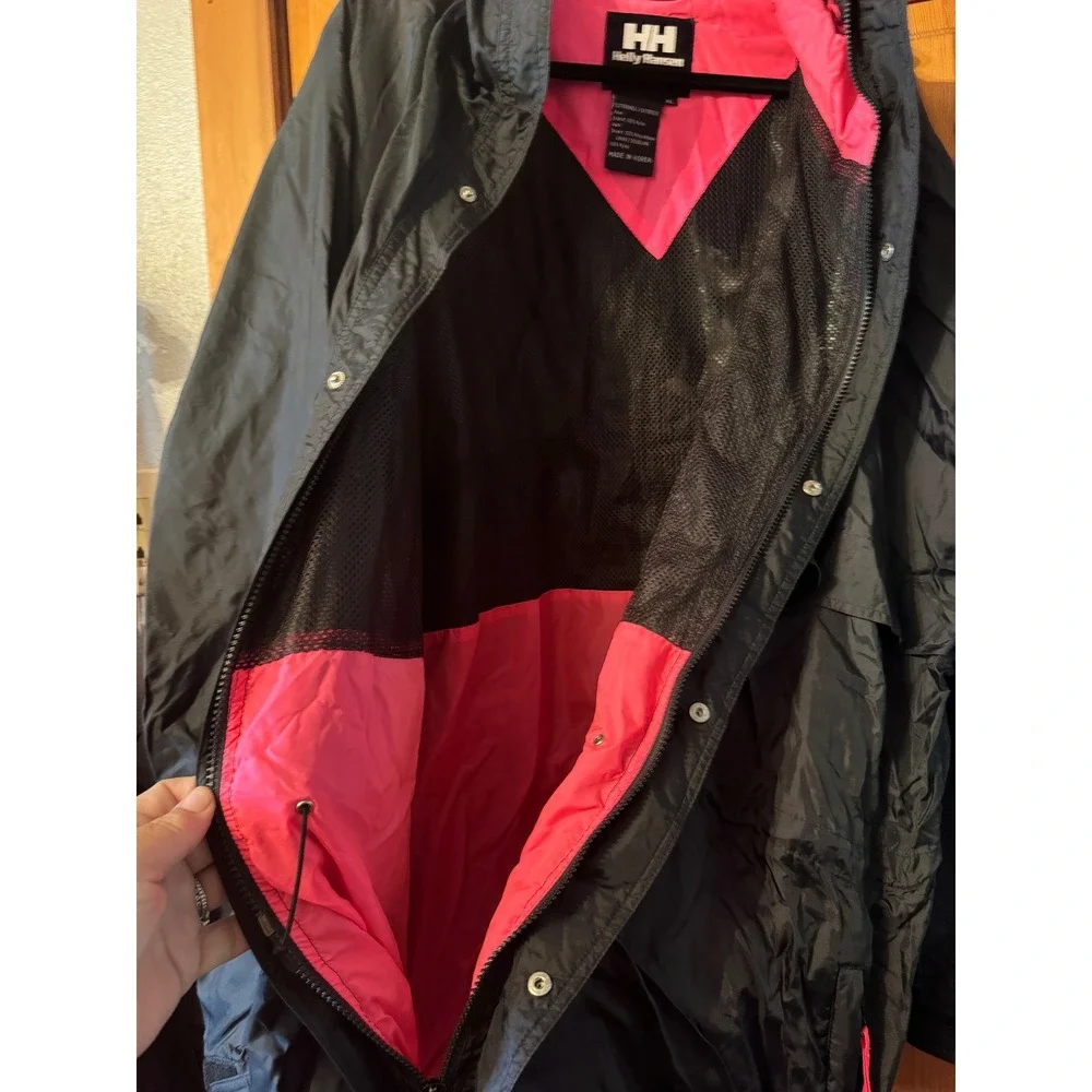 Helly Hansen Packable Rain Jacket XL Black Neon Pink Hooded Windbreaker Gorpcore